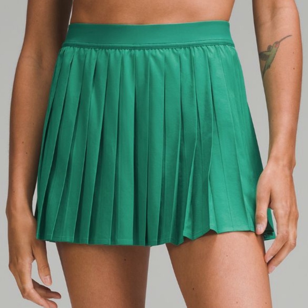 Lululemon high-rise pleated tennis skirt — size 10